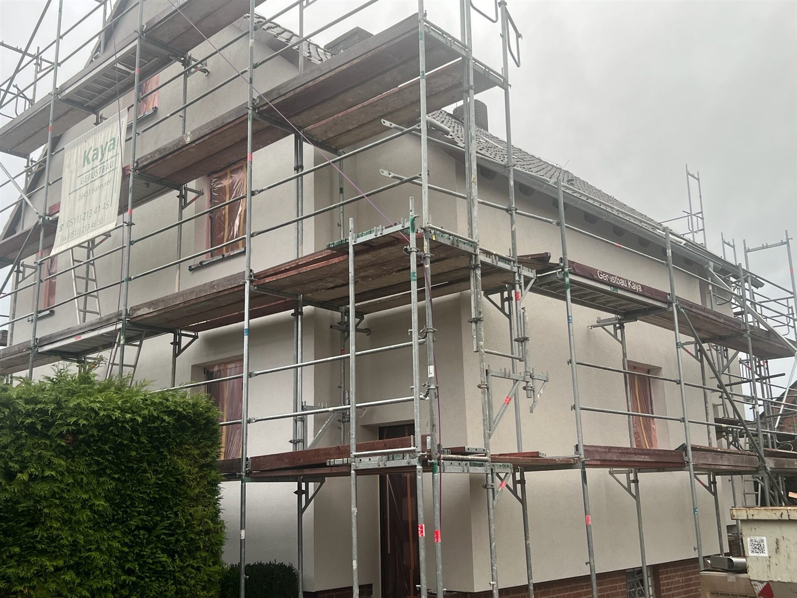 Armierte Fassade in Frontalansicht