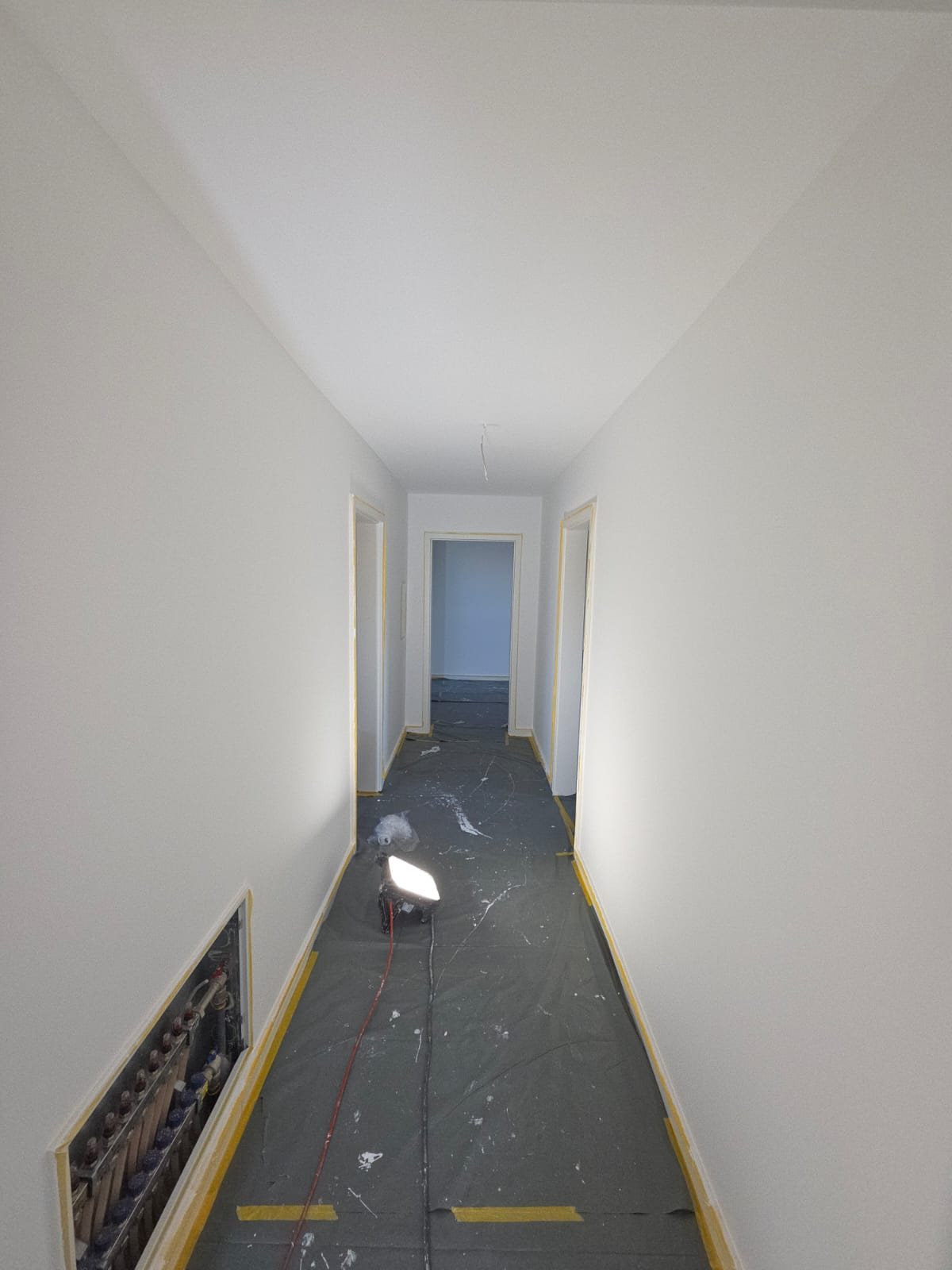 Frisch gestrichener Flur der Wohnung in Seelze